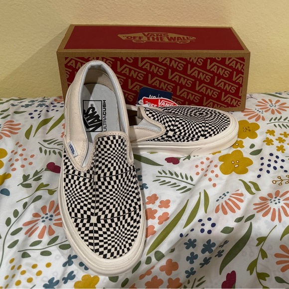 Vans Checkerboard Slip-On Sneakers - Picture 2 of 3